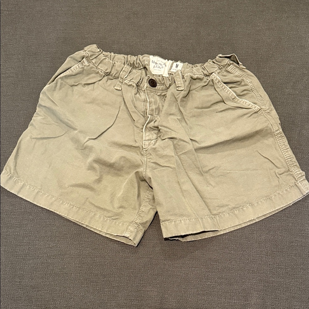 Abercrombie & Fitch Men's Olive Green Casual Shorts